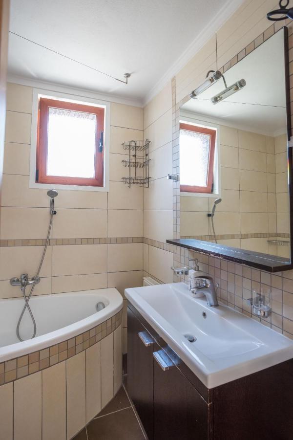 Bay View Suites ヴァシリキ エクステリア 写真